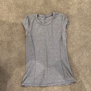 LULULEMON TOP